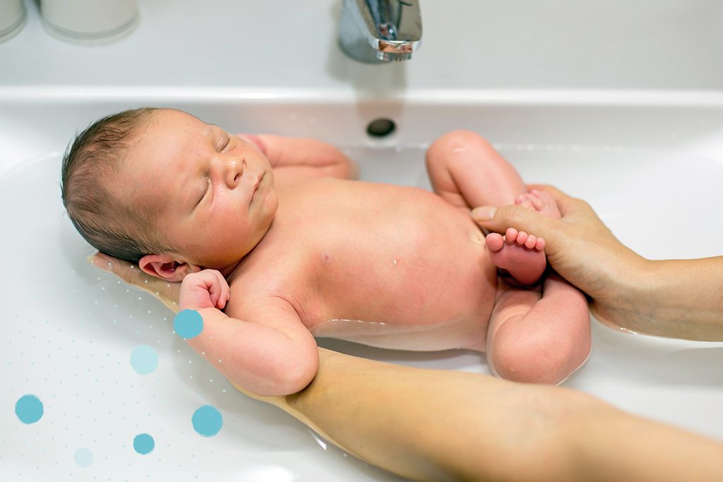 Sabes cómo bañar a un bebé correctamente?