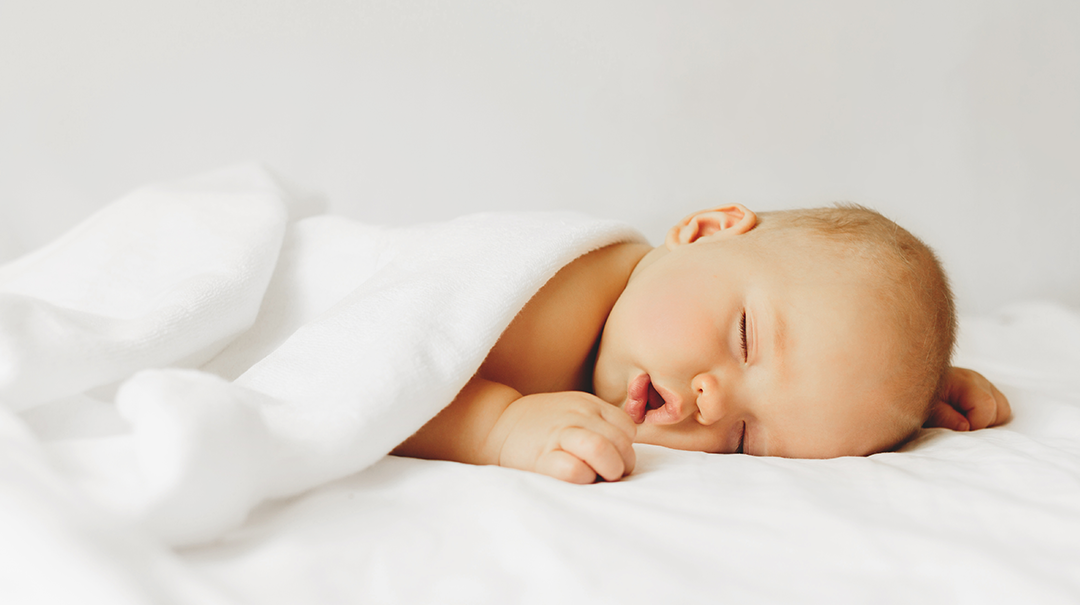 Calor y sueño del bebé, ¿buena o mala combinación?