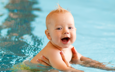 ¡Al agua patos! Por qué ir a la piscina con tu baby todo el año