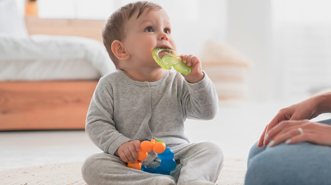 ¿Qué alimentos le puedo dar a mi bebé durante la dentición?