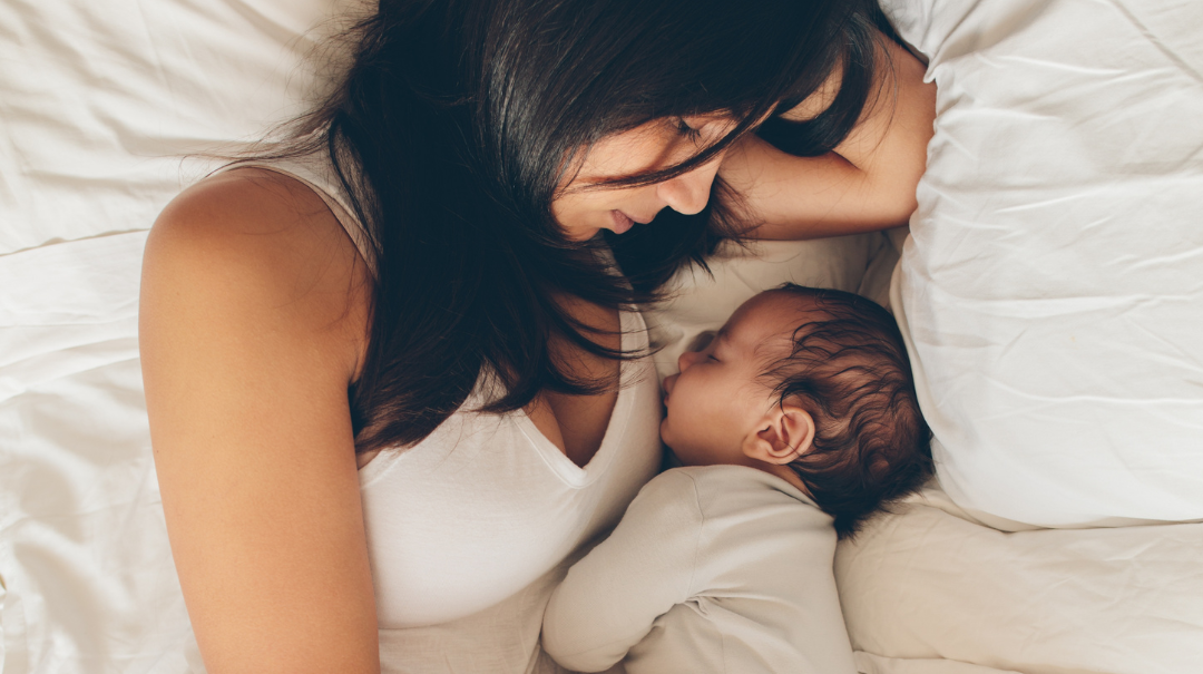 Colecho, ¿sí o no? Ventajas y desventajas de dormir con tu bebé